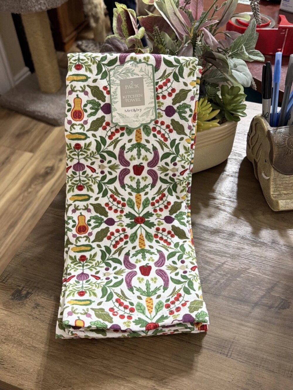 Mint & Ivy Set of 2 Kitchen Towels - Garden Veggies - 18" x 28" - NWT